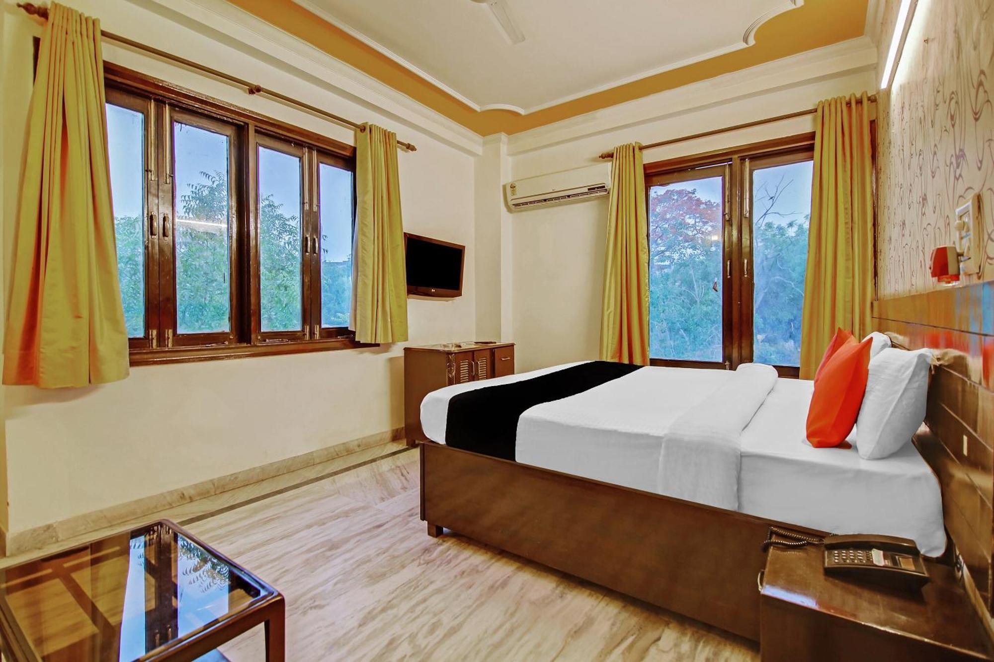 Capital O Tipsyy Near Aravali Biodiversity Park Гургаон Экстерьер фото